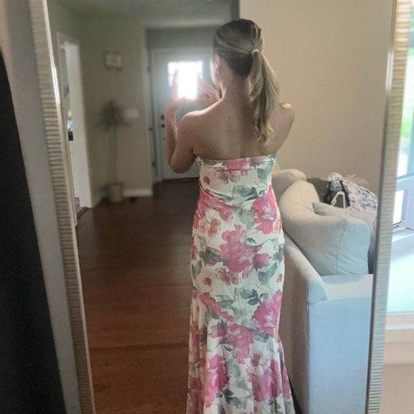 Floral Halter Maxi Dress - Picture 5 of 7